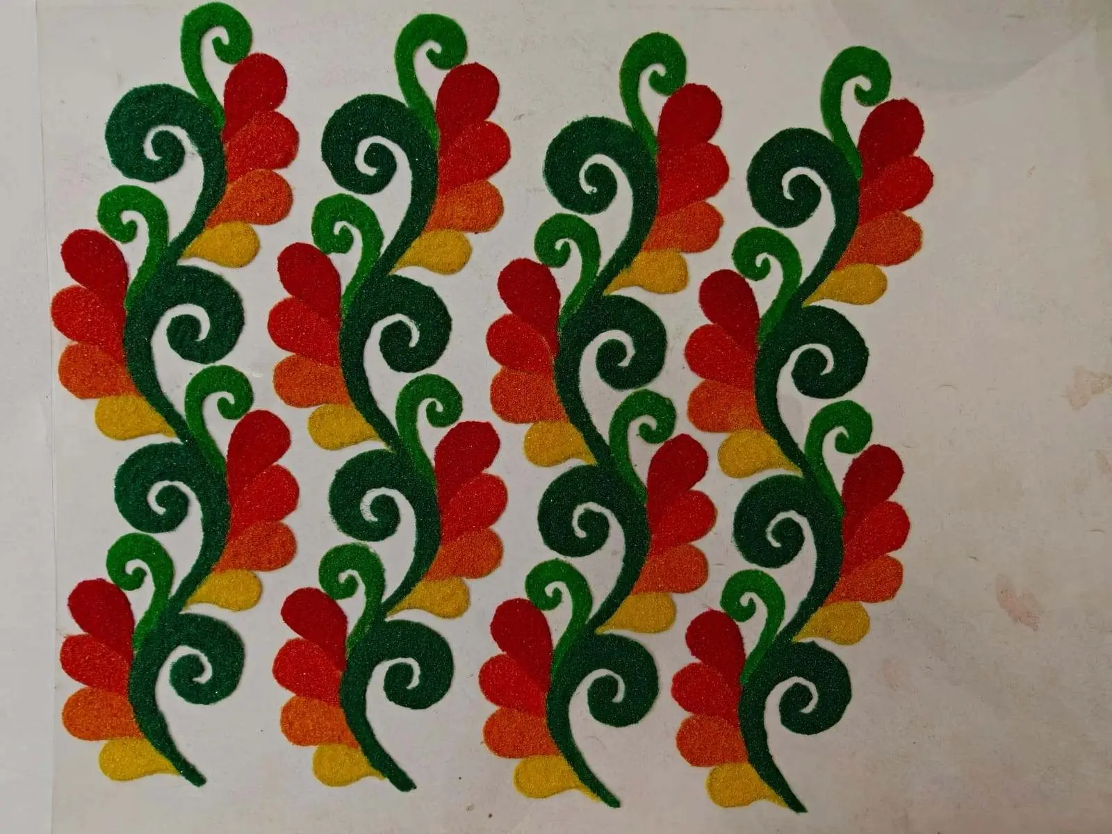 Feather Scroll Border Grid