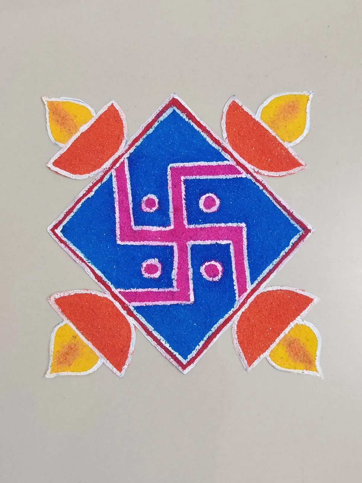 Swastik Diamond Leaf Corners